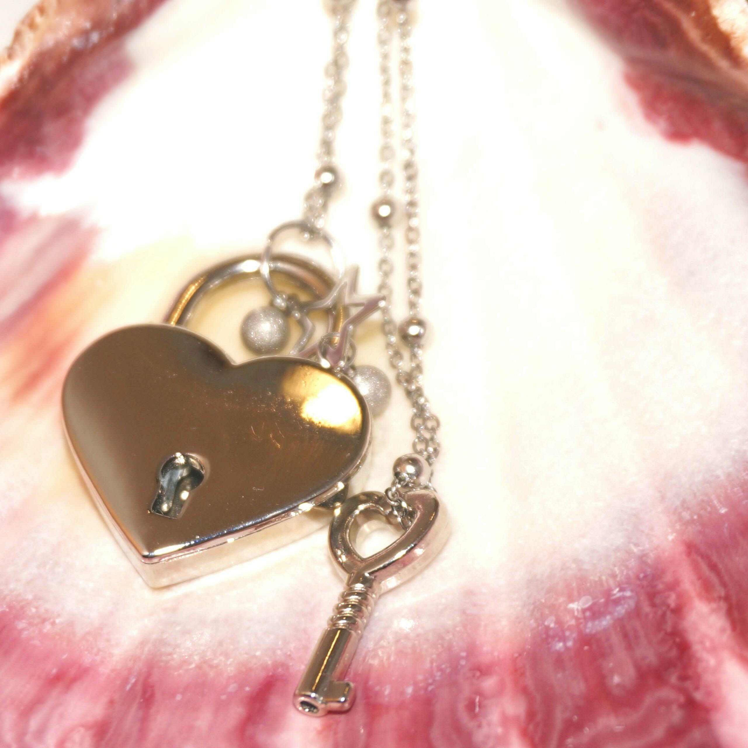 Stainless Steel Cool SOULMATE Necklace – Lock & Key Pendant, Unisex Multiwear Jewelry - Image 6