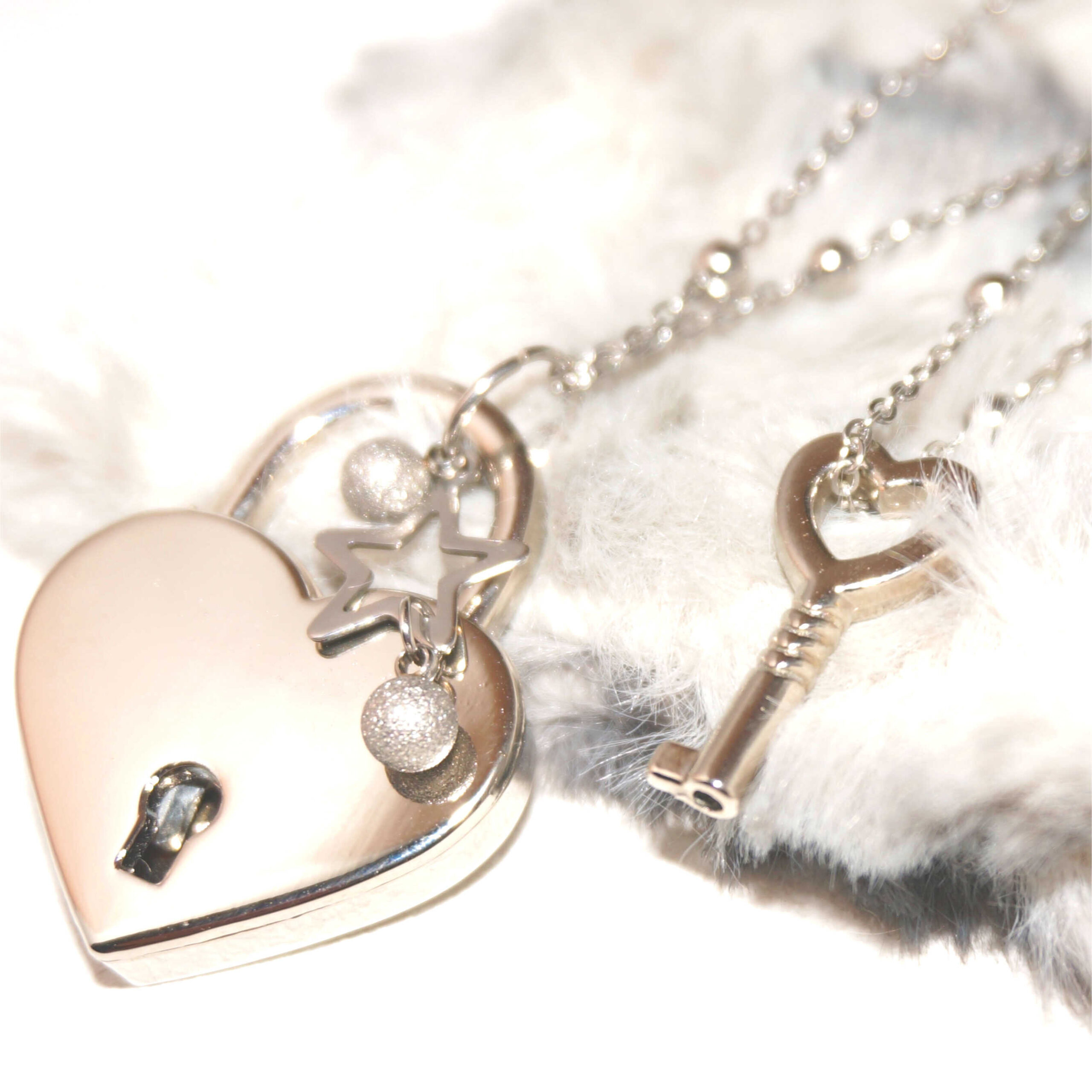 Stainless Steel Cool SOULMATE Necklace – Lock & Key Pendant, Unisex Multiwear Jewelry - Image 8