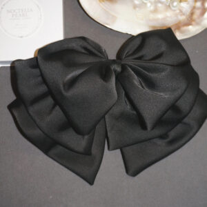 Chic Elegance Hair Claw GINA— Premium Fabric Hair Clip for All Hair Types, Lightweight & Secure